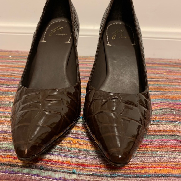 J Vincent Brown Patent All Leather Heels - Picture 2 of 6